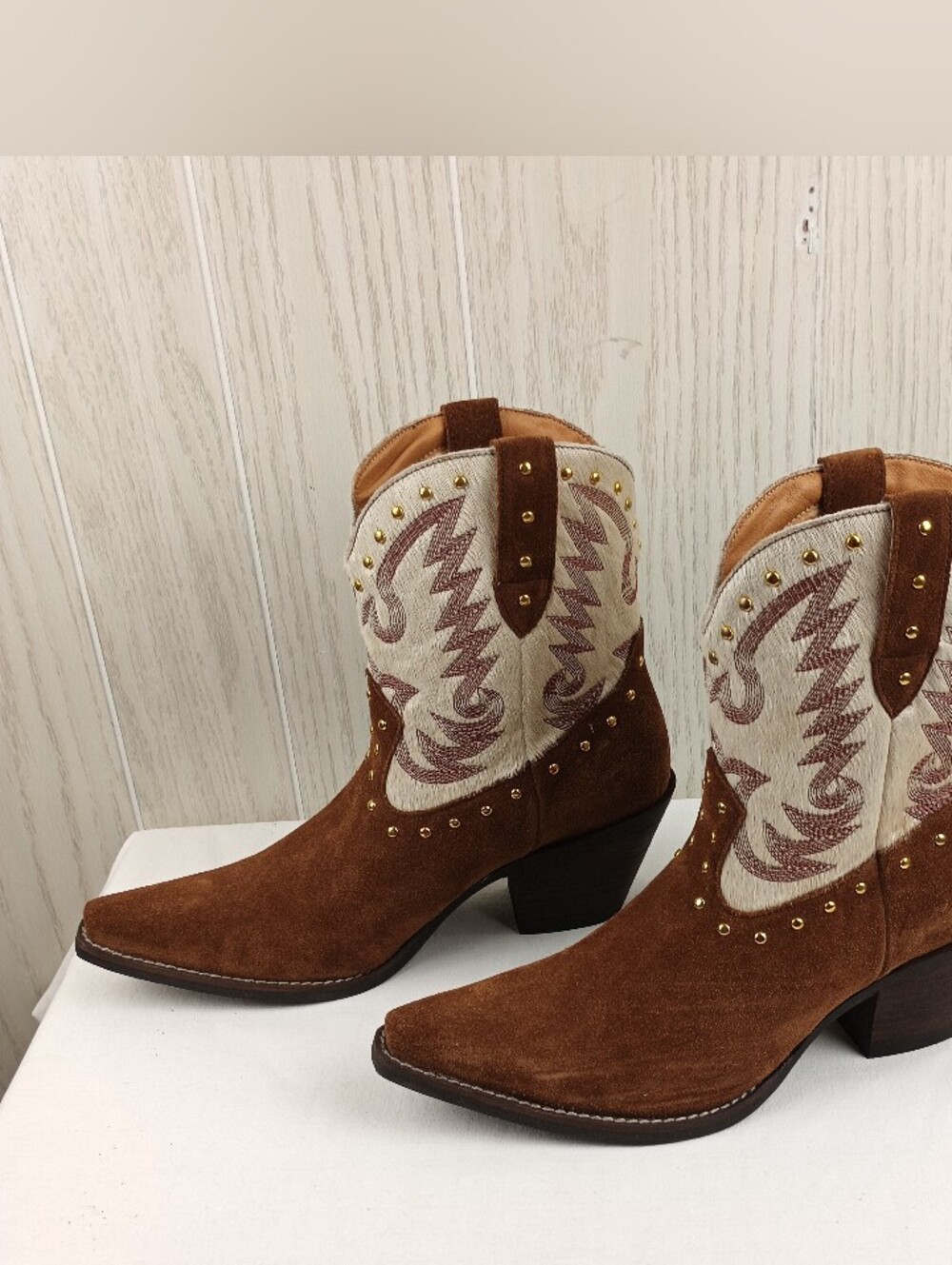 Dingo Rodeo Queen Brown and white sz 11 Med ankle boot calf hair NWT - Picture 3 of 8